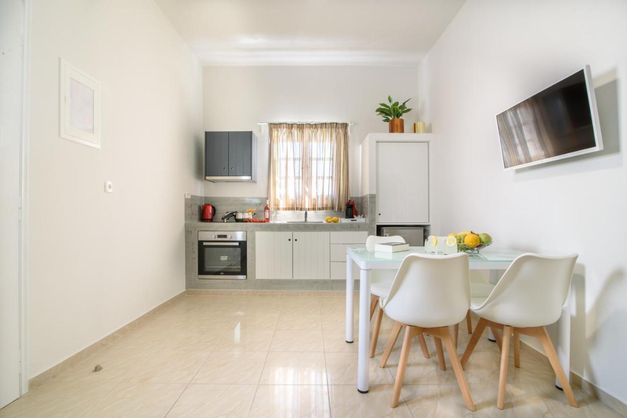De_Naxia Suites Perissa  Esterno foto