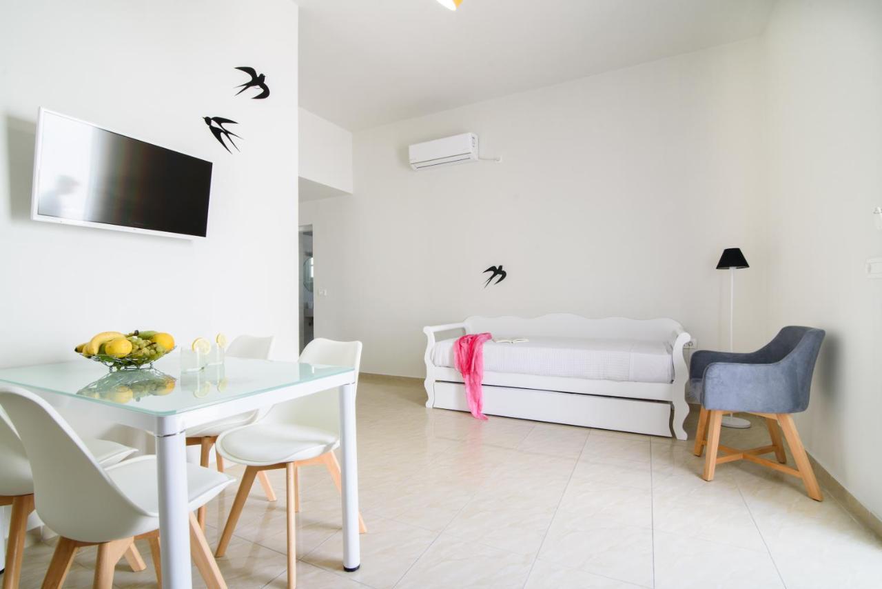 De_Naxia Suites Perissa  Esterno foto
