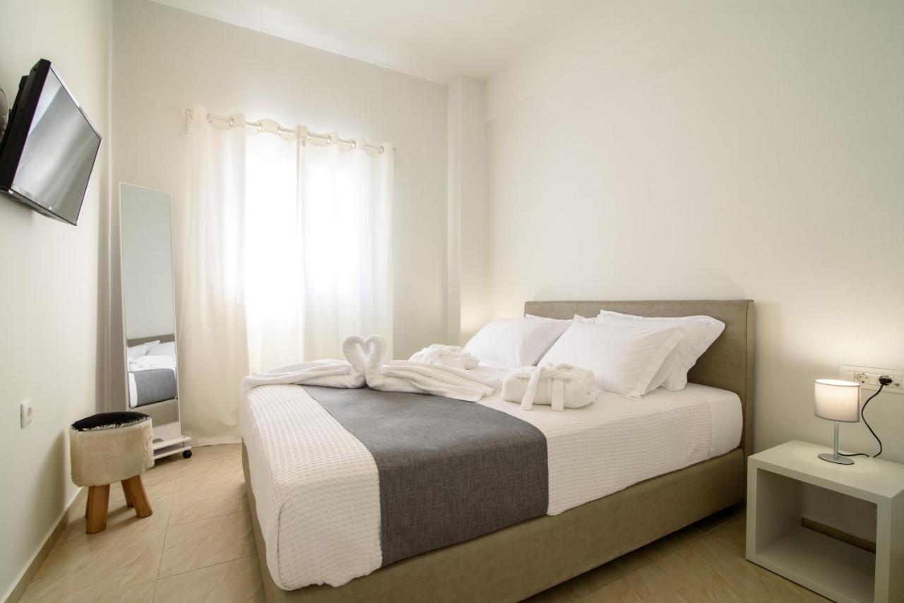De_Naxia Suites Perissa  Esterno foto