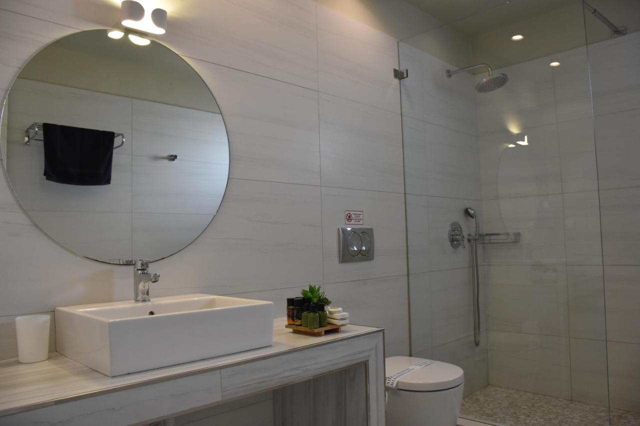 De_Naxia Suites Perissa  Esterno foto