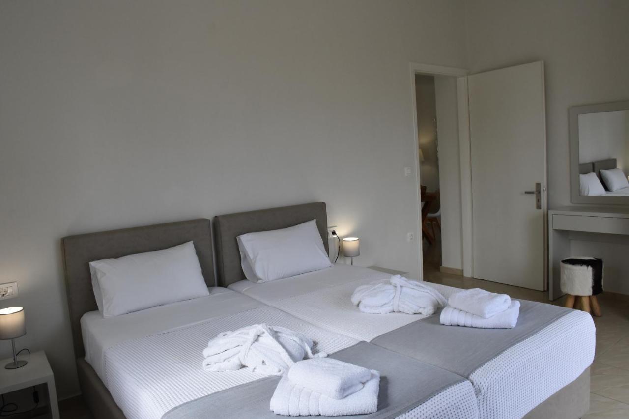 De_Naxia Suites Perissa  Esterno foto
