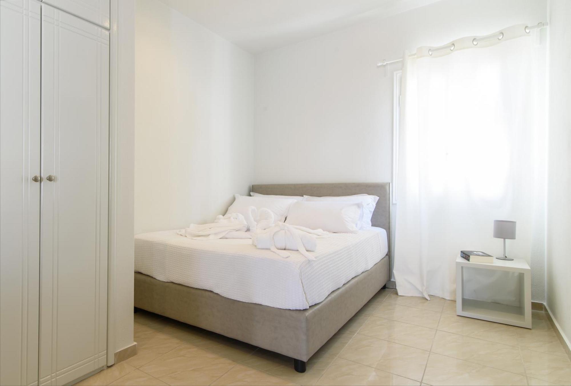 De_Naxia Suites Perissa  Camera foto